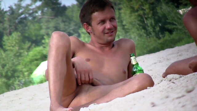 CUTE & VERY FUCKABLE GUY gay porno amateur  beach outdoor